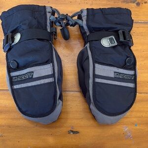 Scott Black and Gray ski Mittens waterproof and breathable size s